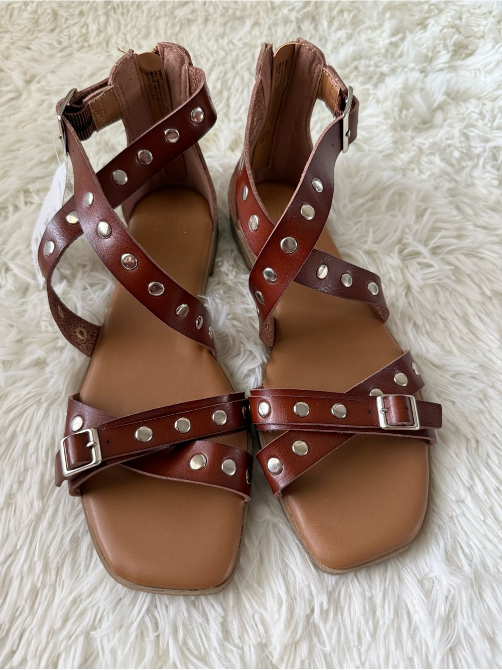 Time & Tru Brown Studded Gladiator Sandals NWT Buckle Strappy Summer Women’s 7.5